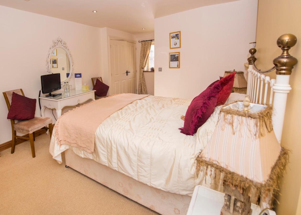 The Blue Bell Inn Weaverthorpe المظهر الخارجي الصورة