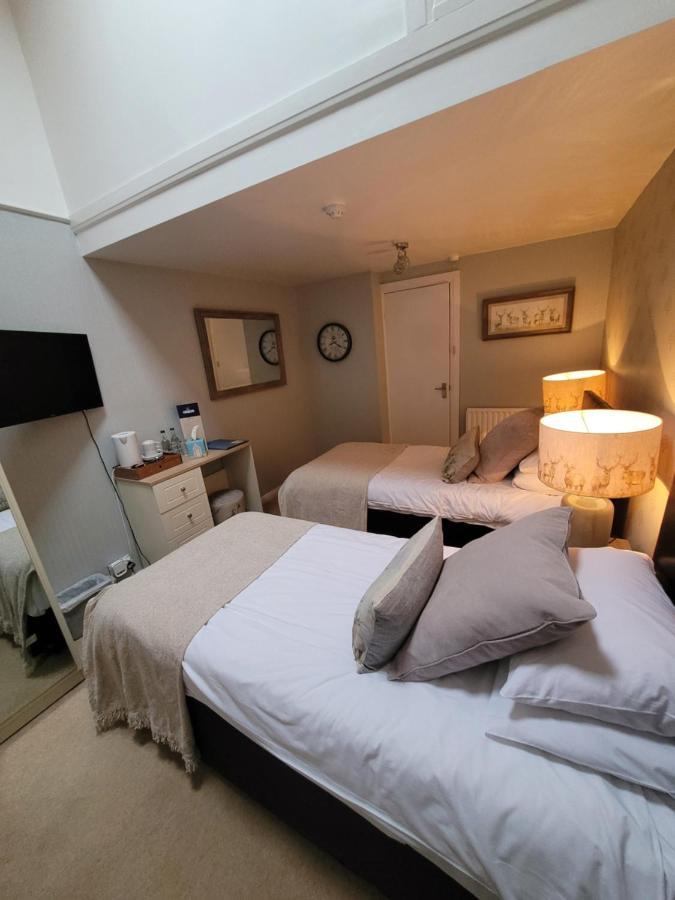 The Blue Bell Inn Weaverthorpe المظهر الخارجي الصورة