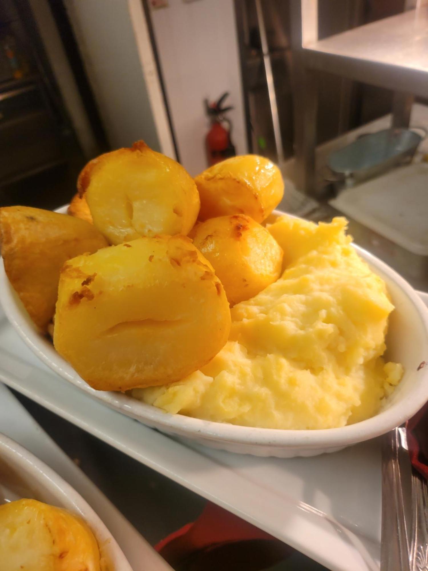 The Blue Bell Inn Weaverthorpe المظهر الخارجي الصورة