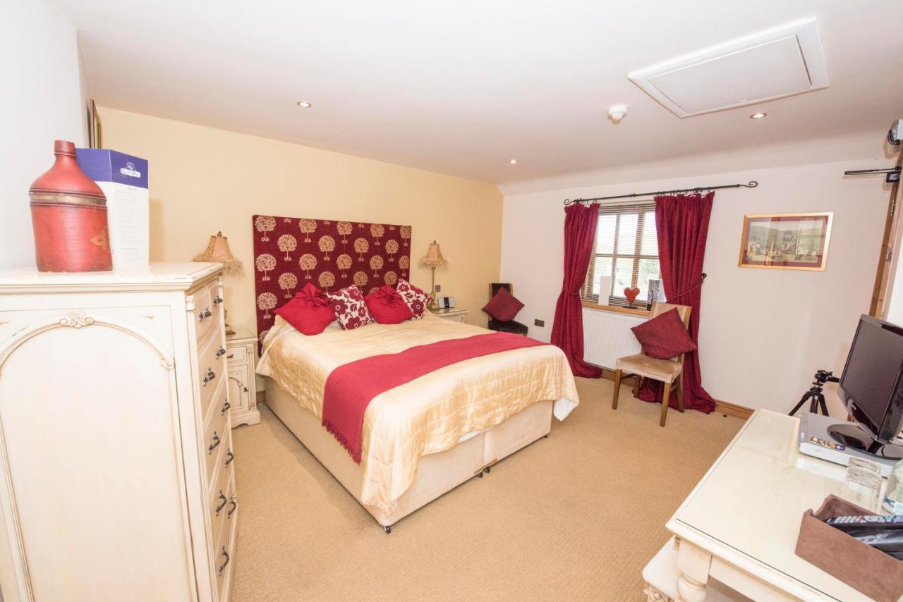 The Blue Bell Inn Weaverthorpe المظهر الخارجي الصورة